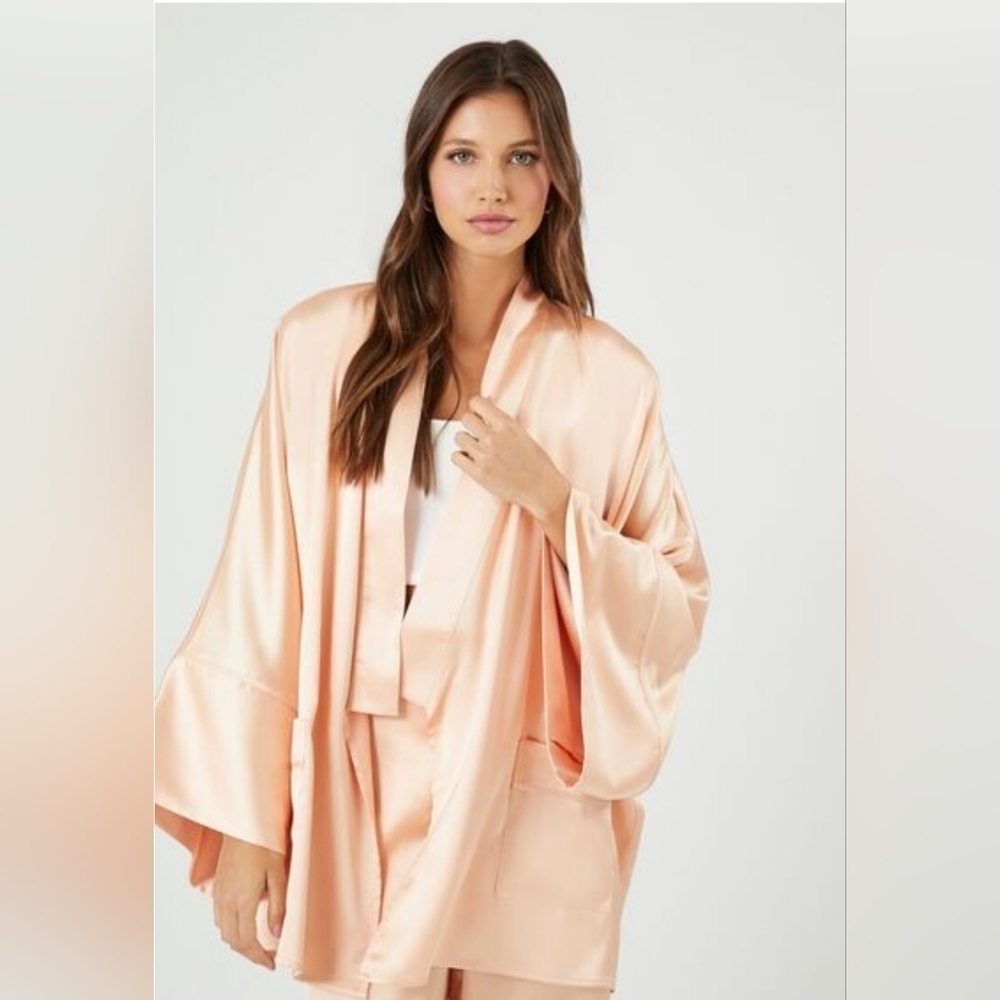 NWT Forever 21 Peach Satin Open-Front Kimono Oversize Small